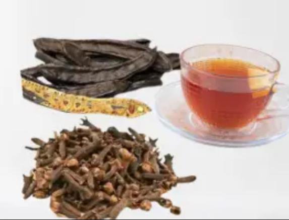 Aidan fruit and clove tea